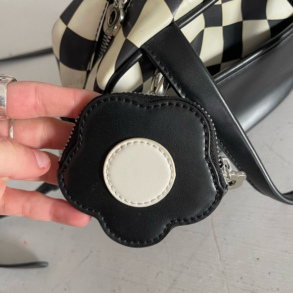 CHARLES & KEITH black and white box shaped purse - Picture 14 of 15